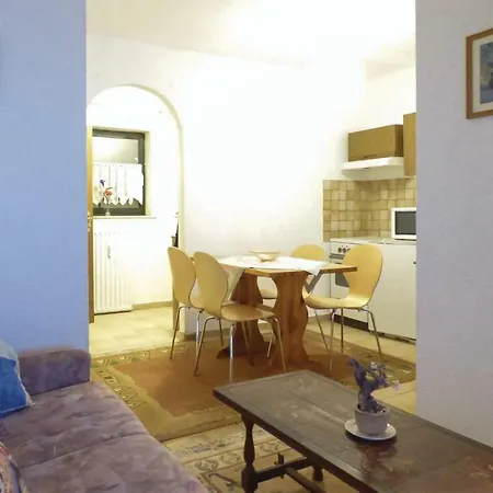 Two-bedroom In 公寓
